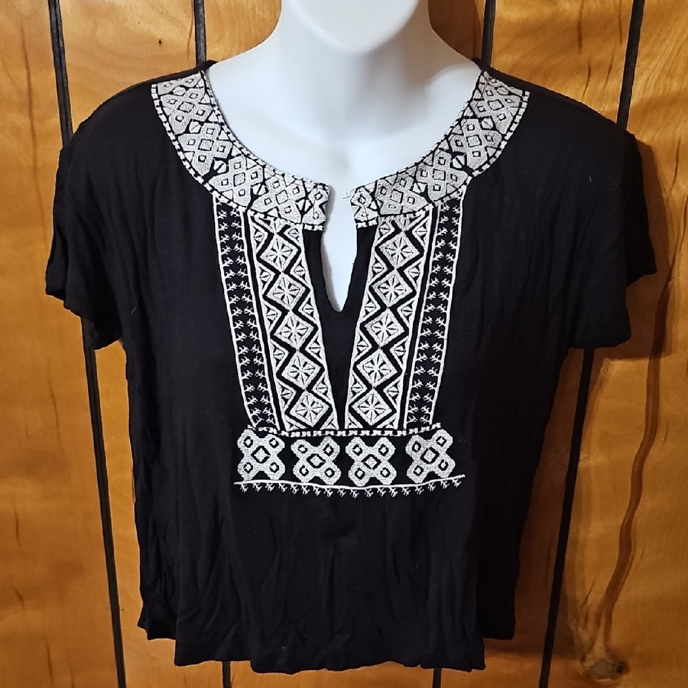 Embroidered Crop Top